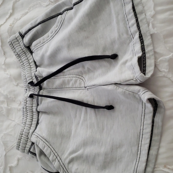 Urban Outfitters Shorts Size S-P - Picture 1 of 6